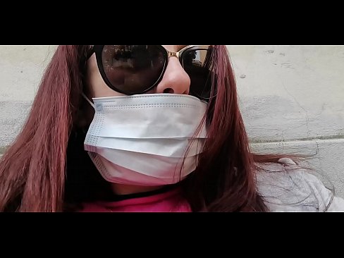 ❤️ Nicoletta atriebjas savam kaimiņam un čurā viņa garāžā (Īpaša Covid19 Itālijas karantīna) ❤️❌ Kvalitatīvs sekss pie mums